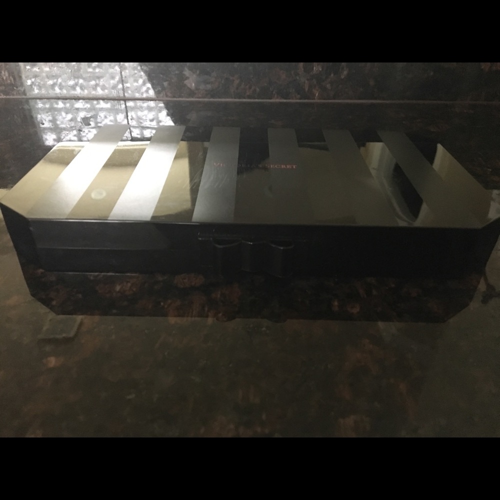 Victoria’s Secret  Makeup Kit